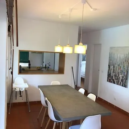 La Lisboa: Maison De *