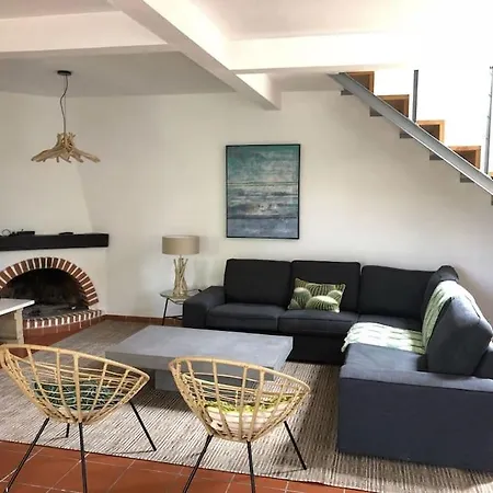 Villa La Lisboa: Maison De *